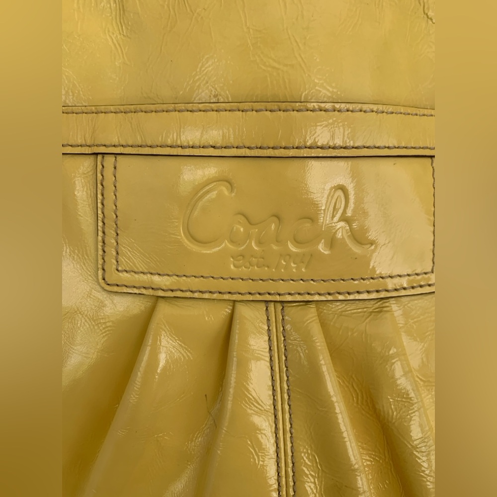 Vintage Y2K Coach Gallery East West Pleated Tote Handbag, in Canary yellow, EUC - Picture 2 of 15